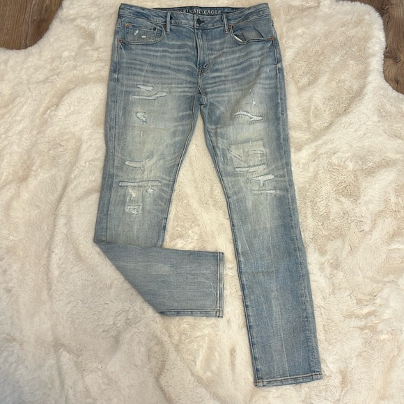 AEO Airflex + Temp Tech Jeans - Picture 2 of 9